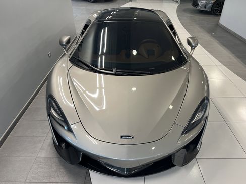 Used 2017 McLaren 570S image 13
