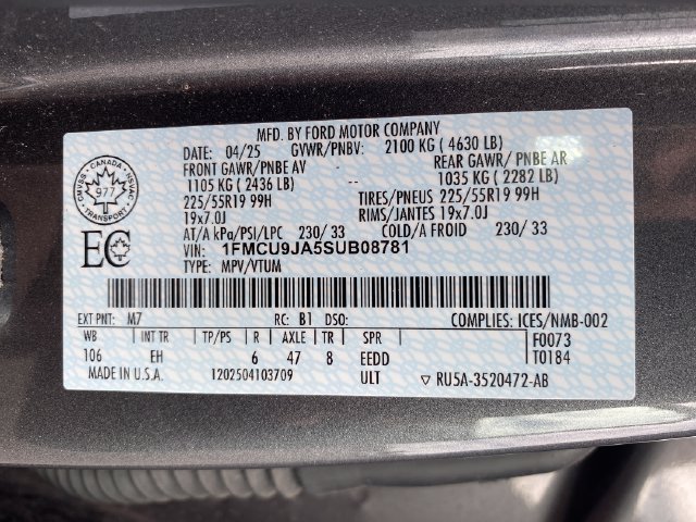 Used 2025 Ford Escape Platinum AWD/4WD image 26