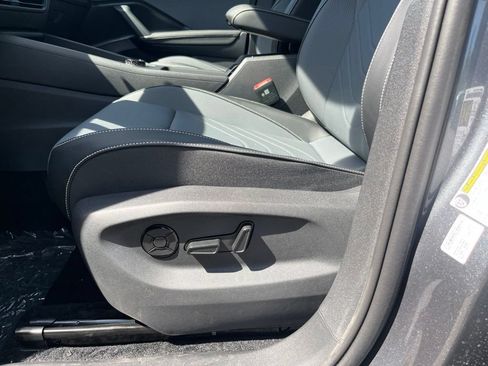 New 2026 Volkswagen Tiguan SE AWD/4WD image 18