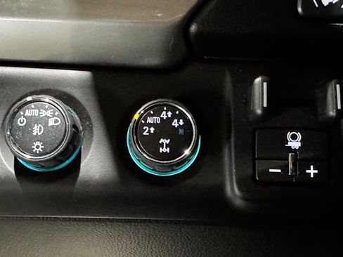 Used 2016 Chevrolet Tahoe LTZ image 33