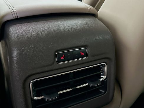 Used 2022 Lincoln Corsair AWD w/ Equipment Group 101A image 27