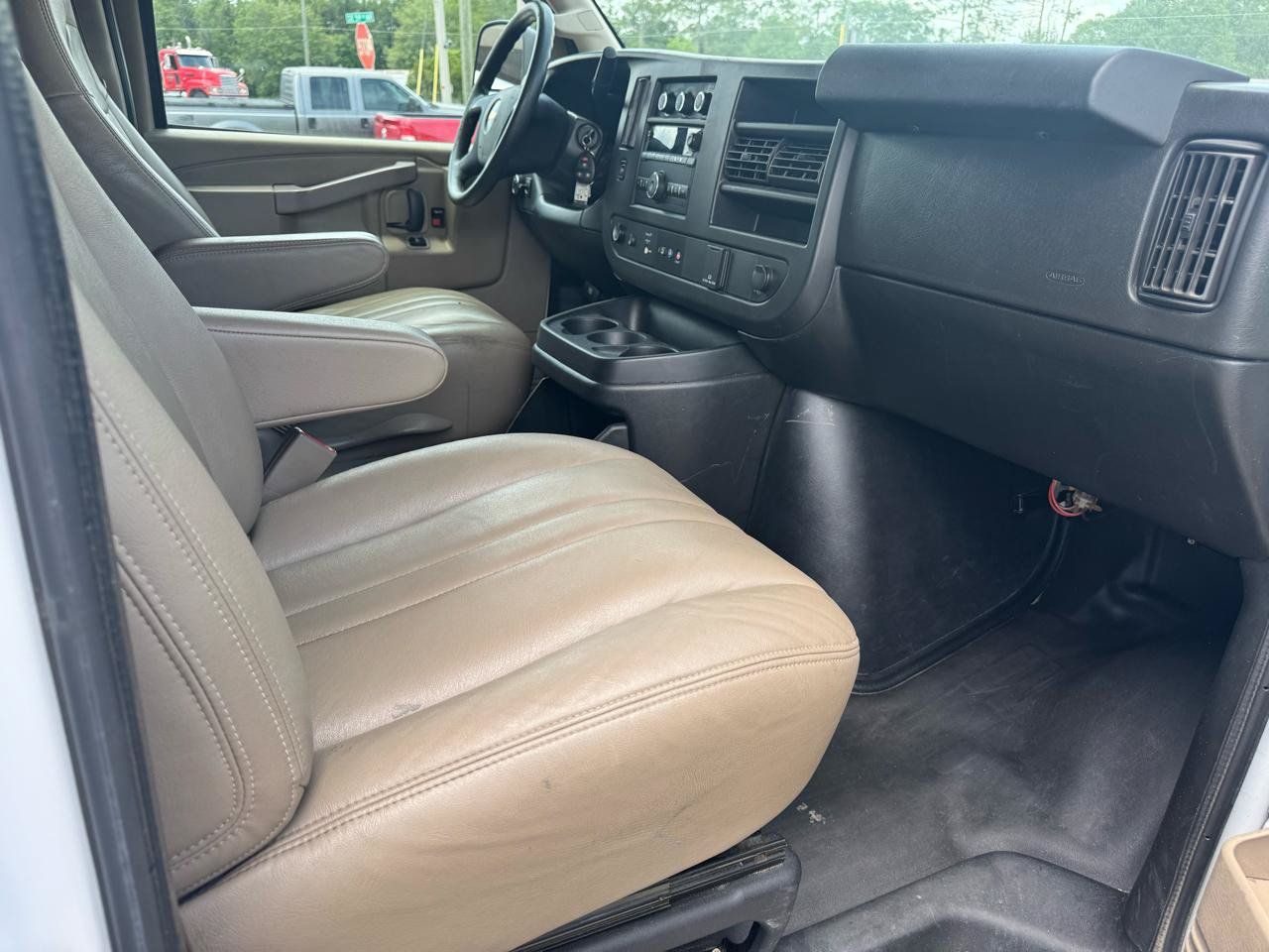 Used 2021 Chevrolet Express 2500 RWD image 13