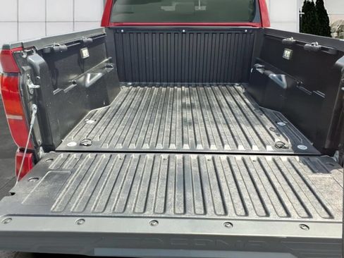 Used 2024 Toyota Tacoma TRD Sport AWD/4WD image 11