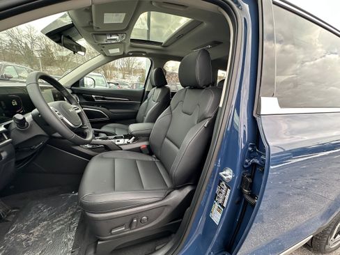 New 2025 Kia Telluride S image 37