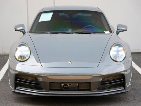Used 2025 Porsche 911 Carrera w/ Premium Package RWD image 43