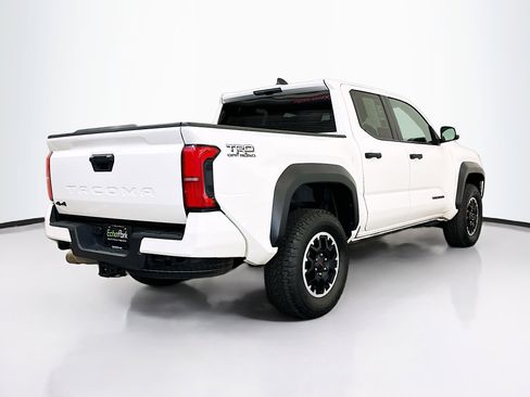 Used 2024 Toyota Tacoma TRD Off-Road image 9