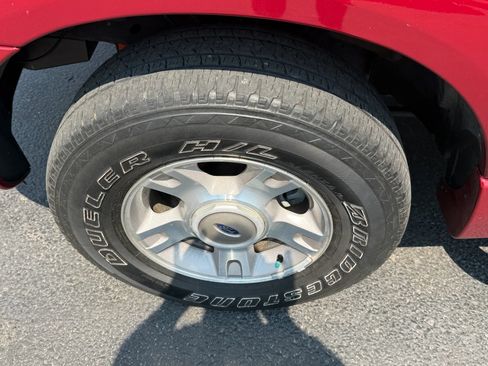 Used 2004 Ford Explorer Sport Trac XLT AWD/4WD image 19