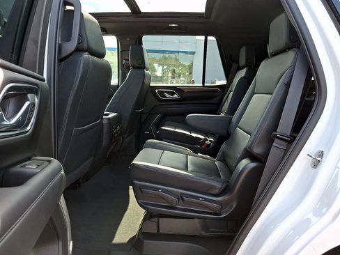 Certified 2023 Chevrolet Tahoe LT w/ Luxury Package AWD/4WD image 10