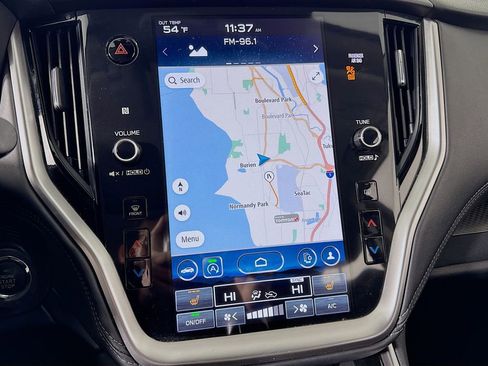 Used 2023 Subaru Outback Premium AWD/4WD image 32