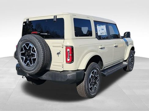 New 2025 Ford Bronco Outer Banks image 4