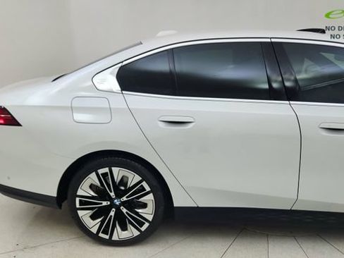 Used 2026 BMW 540i xDrive AWD/4WD image 7