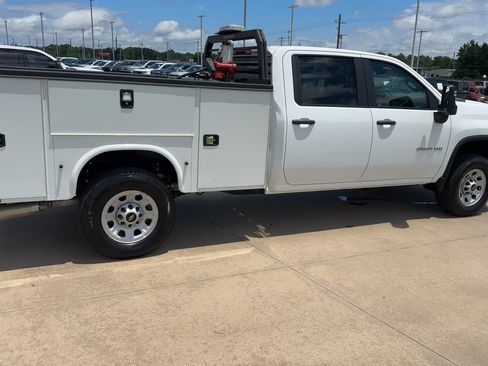 Used 2025 Chevrolet Silverado 3500 W/T w/ WT Convenience Package AWD/4WD image 9