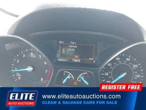 Used 2019 Ford Escape Titanium image 13