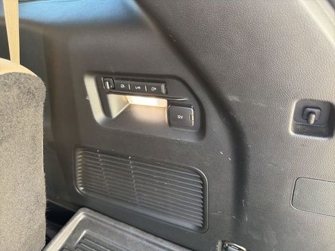 Used 2020 Ford Explorer Limited w/ Class III Trailer Tow Package image 12