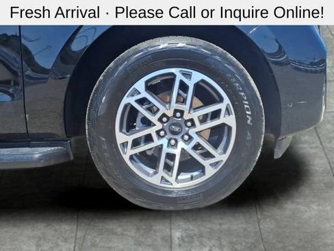 Used 2025 Ford Expedition Max Active AWD/4WD image 9