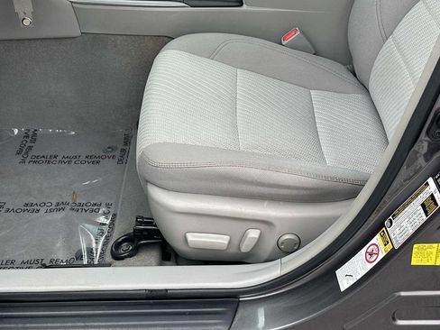 Used 2016 Toyota Camry XLE image 26