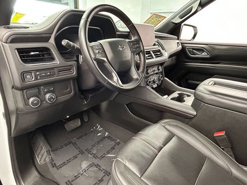 Used 2024 Chevrolet Suburban RST RWD image 17