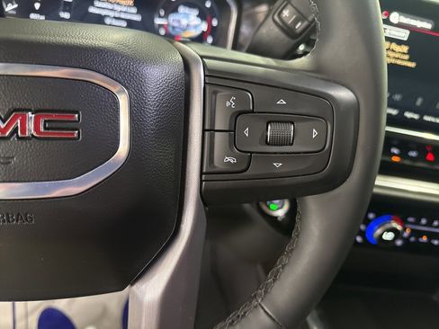 Used 2024 GMC Sierra 3500 SLT w/ SLT Convenience Package image 29