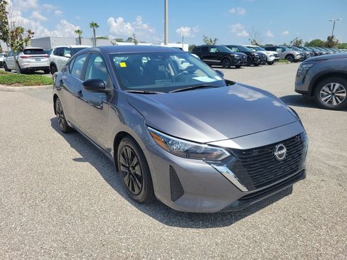 Certified 2025 Nissan Sentra S FWD image 2