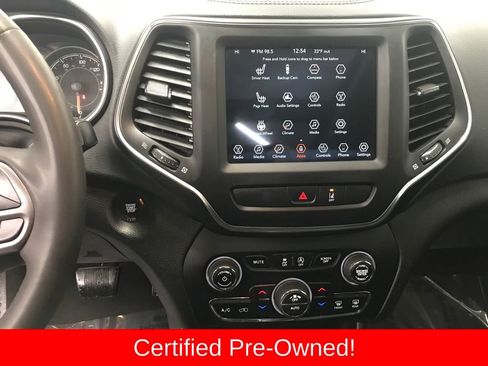 Certified 2022 Jeep Cherokee Latitude Lux w/ Sun & Sound Group image 18