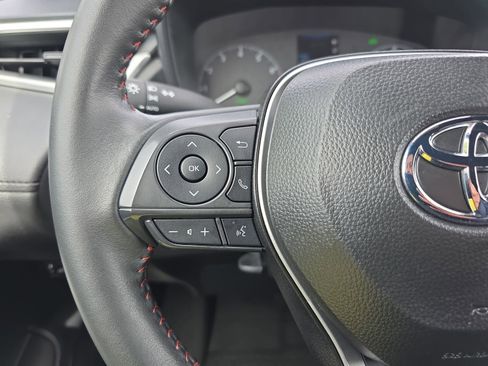 Used 2025 Toyota Corolla Cross AWD Hybrid image 16