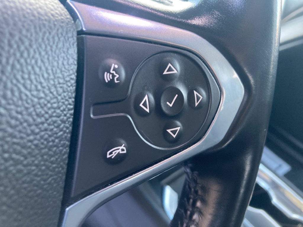 Used 2020 Chevrolet Traverse LT AWD/4WD image 40