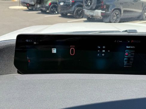 Used 2025 Ford Expedition Max Platinum AWD/4WD image 28