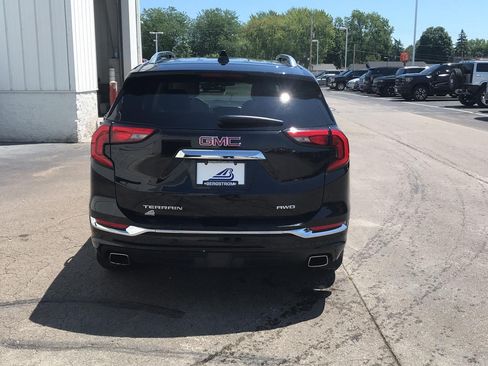 Used 2018 GMC Terrain Denali w/ Comfort Package AWD/4WD image 6