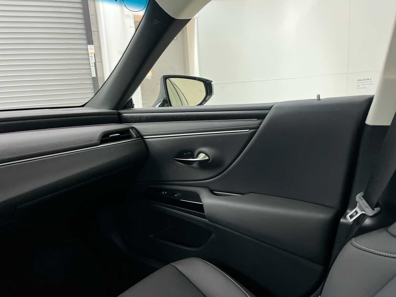 Used 2024 Lexus ES 250 w/ Premium Package AWD/4WD image 11
