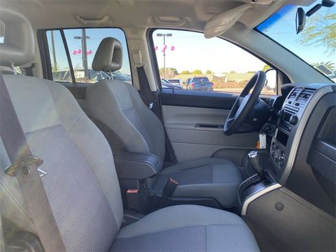 Used 2007 Jeep Compass Sport image 11