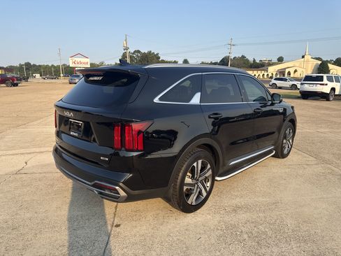 Used 2023 Kia Sorento SX Prestige image 8