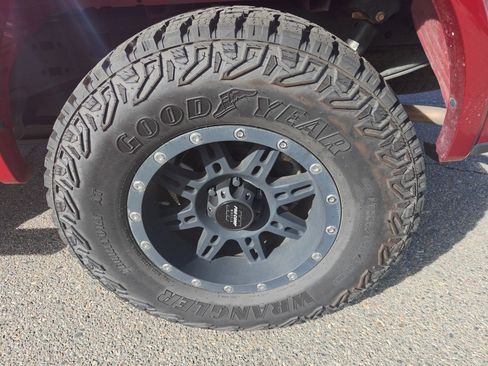 Used 2019 Ford F150 Platinum w/ Equipment Group 701A Luxury image 38