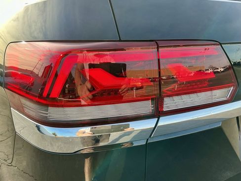 Used 2021 Volkswagen Atlas S image 14