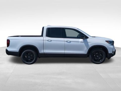 New 2026 Honda Ridgeline Black Edition image 9