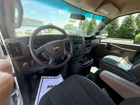 Used 2023 Chevrolet Express 2500 w/ Driver Convenience Package image 10