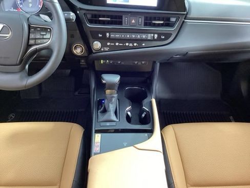 Used 2025 Lexus ES 350 w/ Premium Package FWD image 22