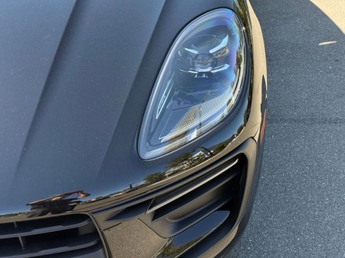 Used 2026 Porsche Macan AWD/4WD image 11