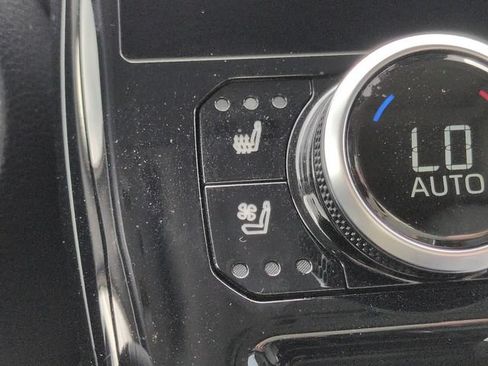 Used 2024 Toyota Highlander Limited FWD image 24