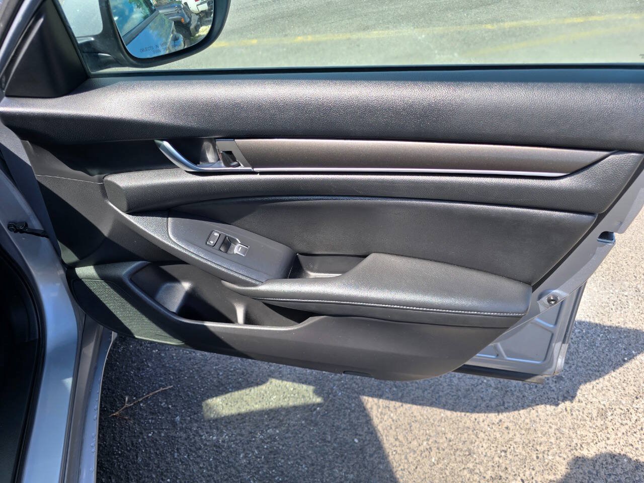 Used 2019 Honda Accord LX image 31