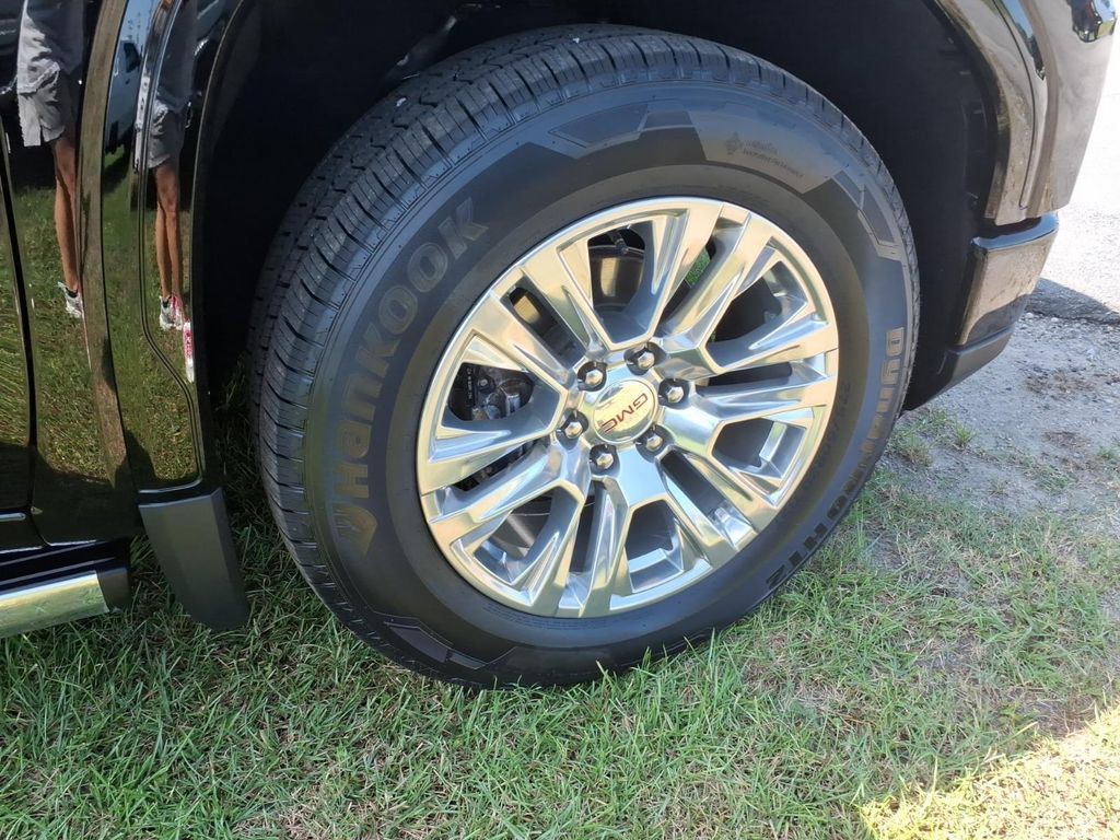 Used 2022 GMC Sierra 1500 Denali AWD/4WD image 9