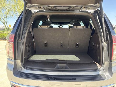 Used 2022 Chevrolet Tahoe LT w/ LT Signature Plus Package AWD/4WD image 10