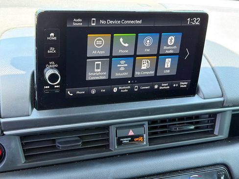 Used 2025 Honda Pilot EX-L image 12