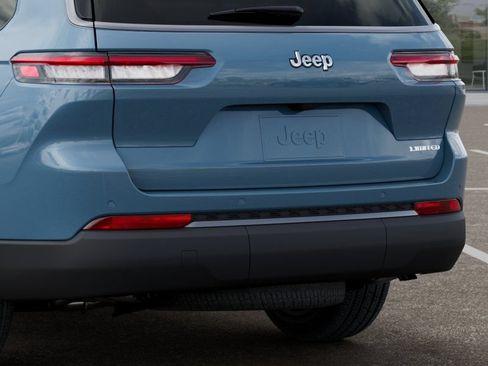 New 2026 Jeep Grand Cherokee L Limited w/ Limited Altitude Package RWD image 14