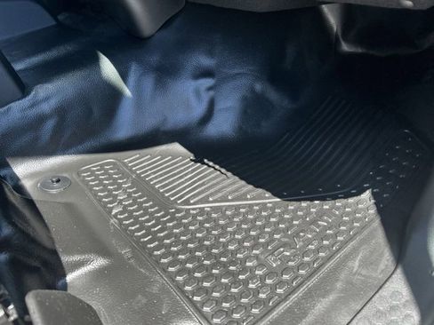 Used 2024 RAM 2500 Tradesman w/ Chrome Appearance Group image 31