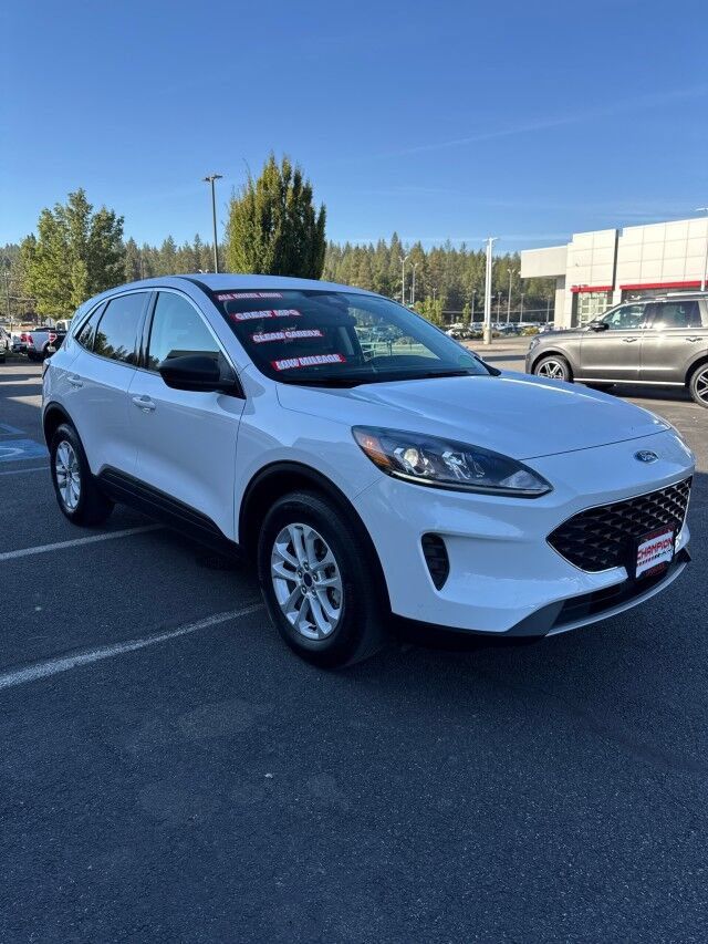 Used 2022 Ford Escape SE w/ Convenience Package AWD/4WD image 3
