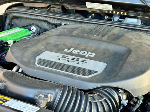 Used 2013 Jeep Wrangler Unlimited Sport AWD/4WD image 58