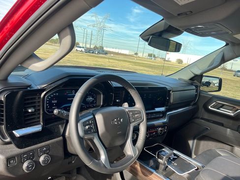 Used 2023 Chevrolet Silverado 1500 RST w/ Z71 Off-Road Package image 17