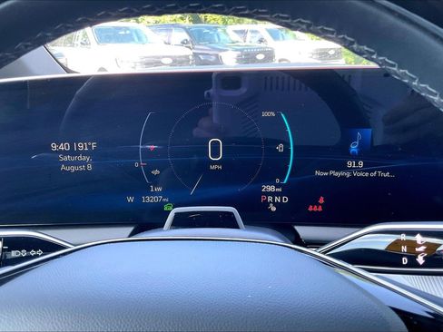 Used 2025 Cadillac Optiq Sport 2 w/ LPO, Floor Liner Package AWD/4WD image 19