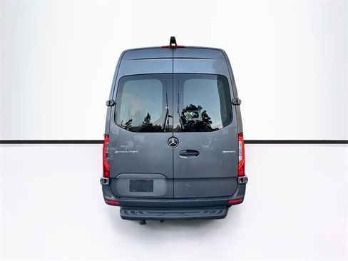 Used 2025 Mercedes-Benz Sprinter 2500 image 6