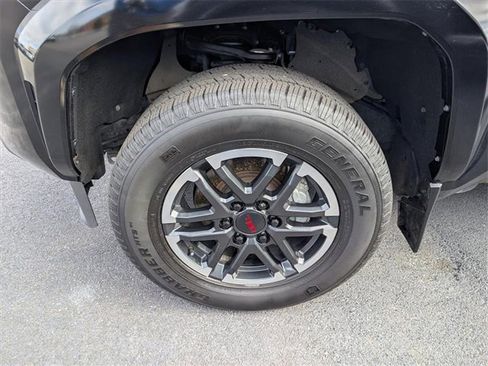 Used 2024 Toyota Tacoma TRD Sport image 5